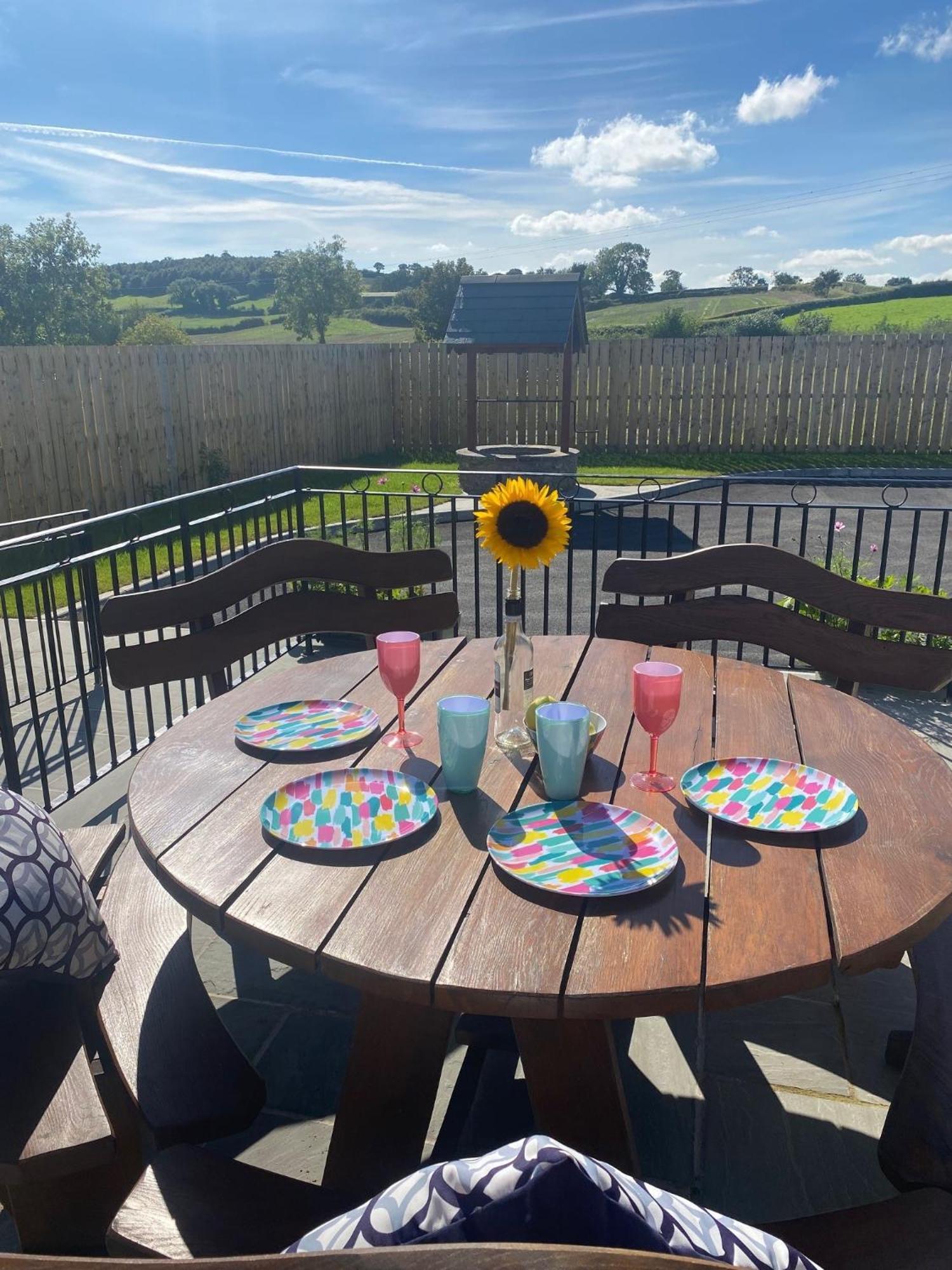 The Gate Lodge At Dunnanew - 4 Star- Sleeps 5 Seaforde Exterior photo